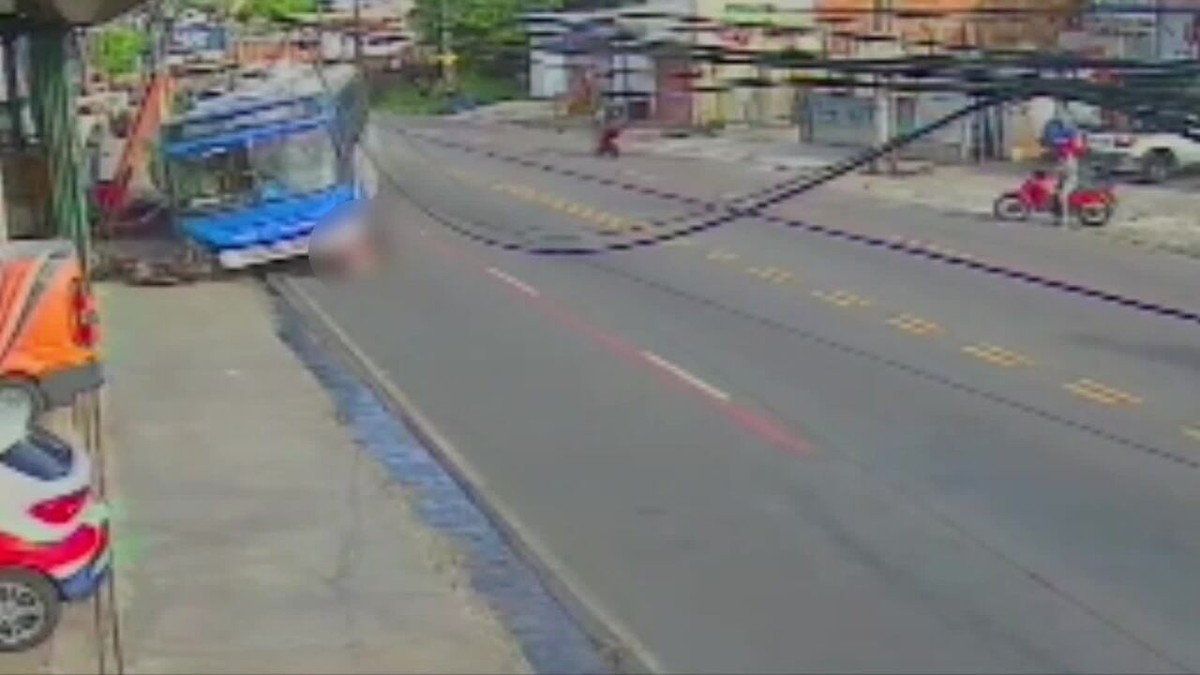 Motorista de ônibus atropela e mata homem durante briga de trânsito em João Pessoa