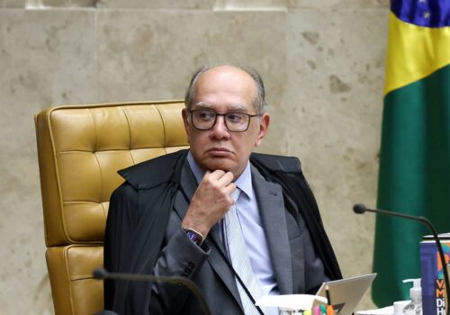 Gilmar Mendes elogia Jorge Messias após rejeição ao STF, mas reconhece prerrogativa do Senado