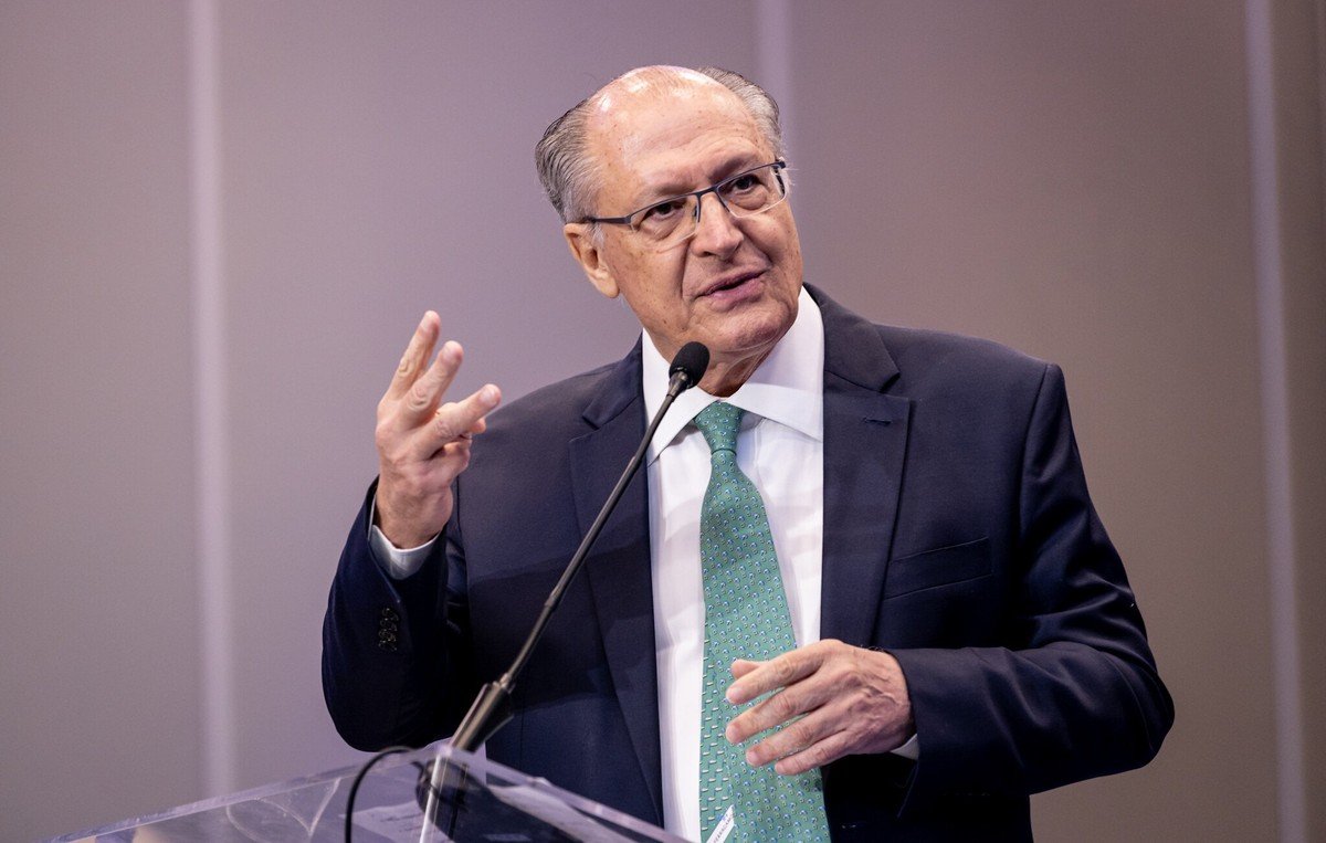 Alckmin anuncia R$ 10 bilhões para financiamento de máquinas agrícolas