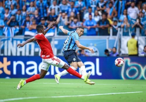 Onde assistir a Internacional x Grêmio pelo Brasileirão e aos outros jogos deste sábado (11)