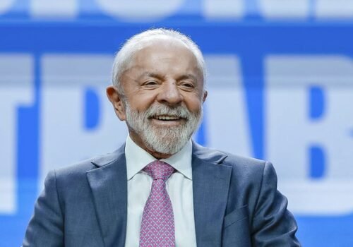 Com popularidade em queda, Lula aposta em 'pacote de bondades' pré-eleitoral