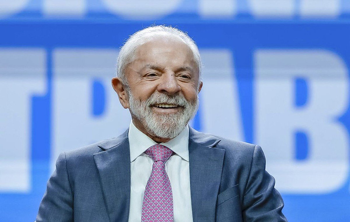 Com popularidade em queda, Lula aposta em 'pacote de bondades' pré-eleitoral