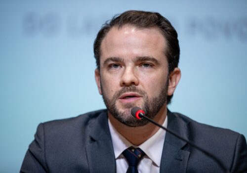 Dario Durigan apresenta a Lula proposta de renegociação de dívidas; descontos podem chegar a 90%