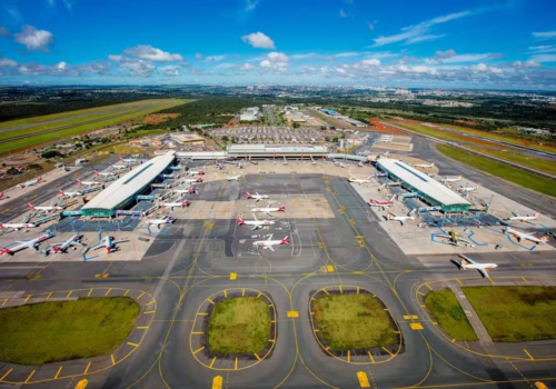 Aeronave pede apoio em solo e pista do aeroporto de Brasília é fechada por 20 minutos