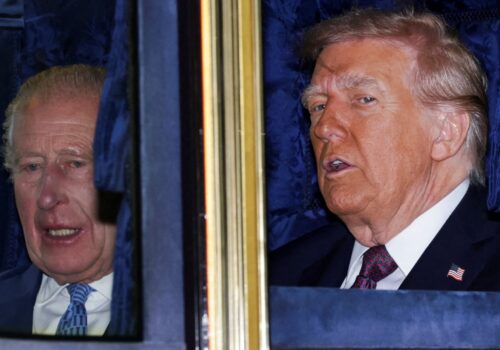 Tentativa de ataque a Trump gera revisão de segurança 'às pressas' antes de ida do rei Charles III aos EUA