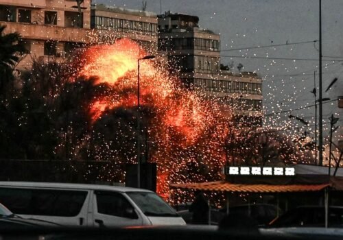 Irã condiciona negociações com os EUA à suspensão de ataques de Israel contra o Líbano