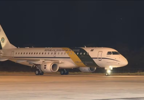 TCU cobra regras para uso de aviões da FAB por autoridades