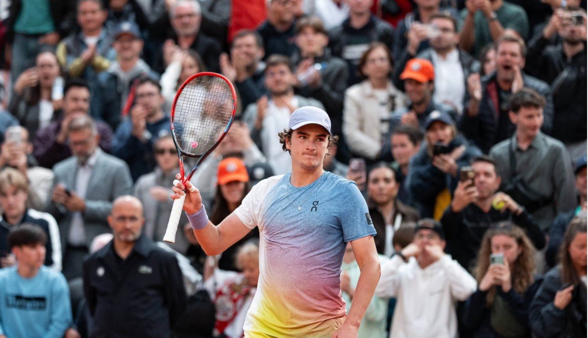 Após vencer francês nº 27 do mundo, João Fonseca sobe em ranking global e garante 35ª posição