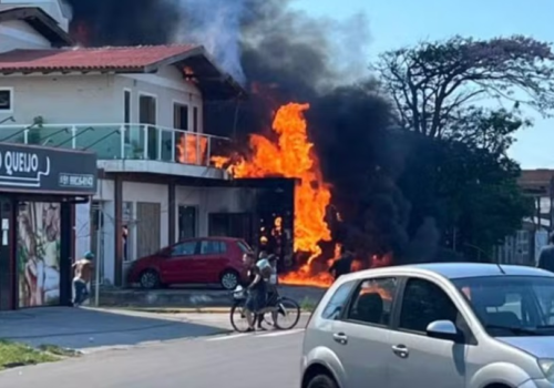Avião que caiu no RS decolou sem usar toda a pista, indicam imagens