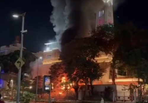 Incêndio atinge área externa de histórico Edíficio Touring, próximo do Rio Fashion Week