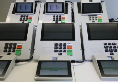 Candidatos que estão no poder executivo tem até este sábado (4) para sair do cargo