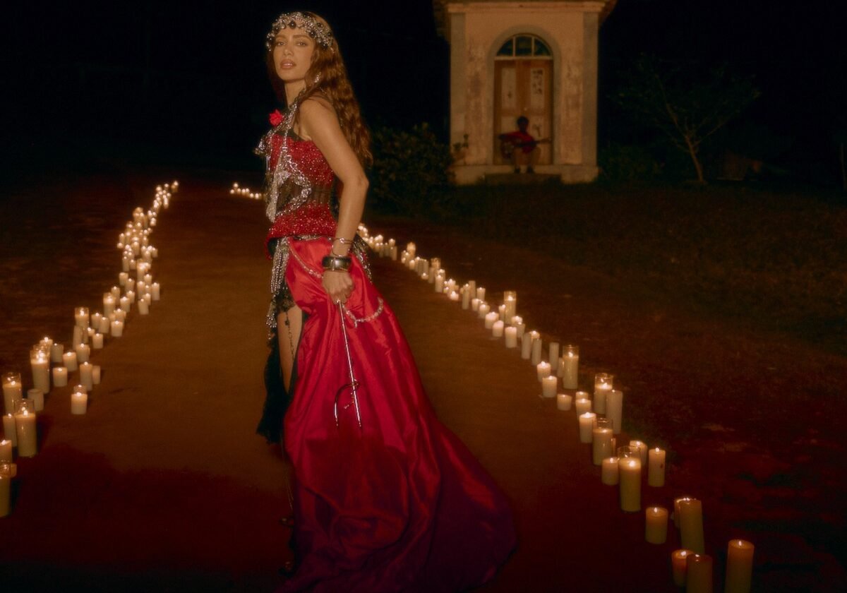 Anitta promete turnê no Brasil de 'EQUILIBRIVM' e revela que foi seu disco mais caro