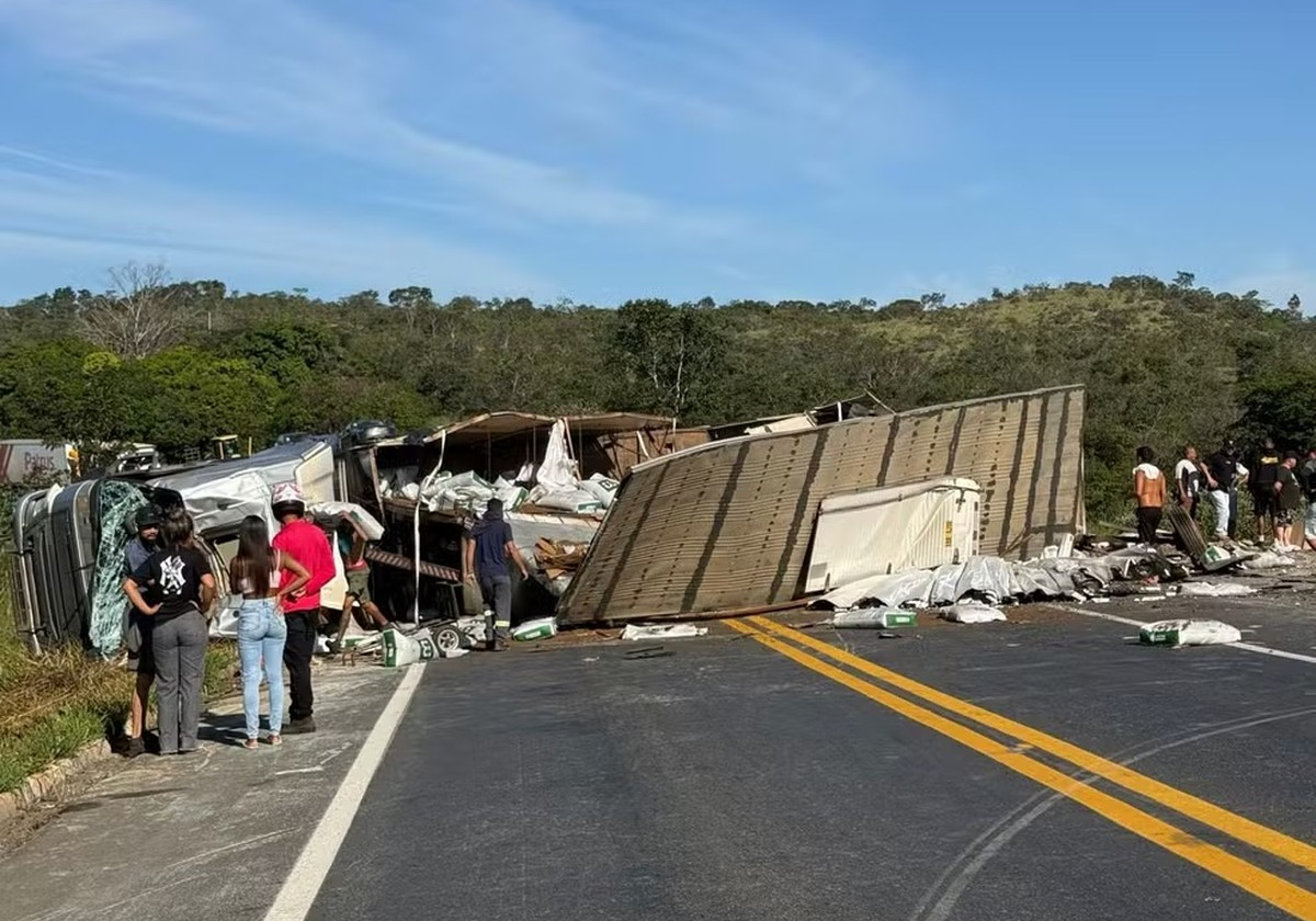 MG tem fim de semana marcado por acidentes graves em rodovias com ao menos 4 mortes e 10 feridos
