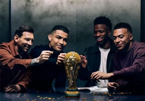 Lego anuncia coleção para Copa do Mundo com kits de Messi, Cristiano Ronaldo, Vini Jr. e Mbappé