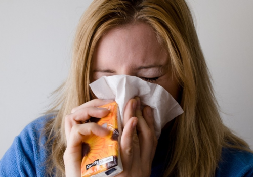 Aumento de casos de doenças respiratórias faz prefeitura de BH decretar situação de emergência