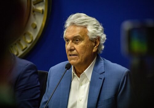 A plateia de prefeitos em SP, Caiado promete rever reforma tributária