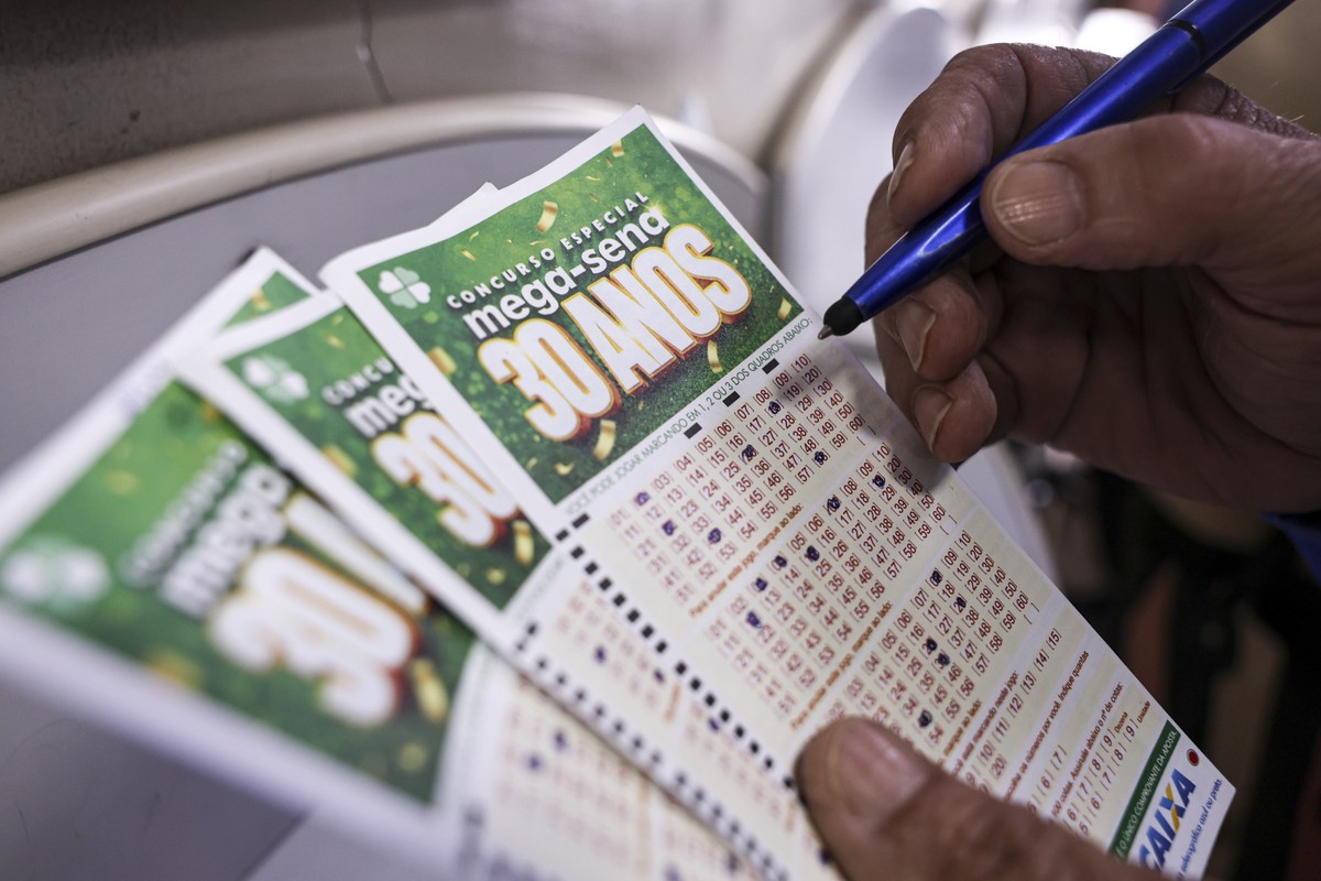 Mega-Sena de 30 anos tem apostas do Rio e do Ceará como vencedoras de prêmio milionário