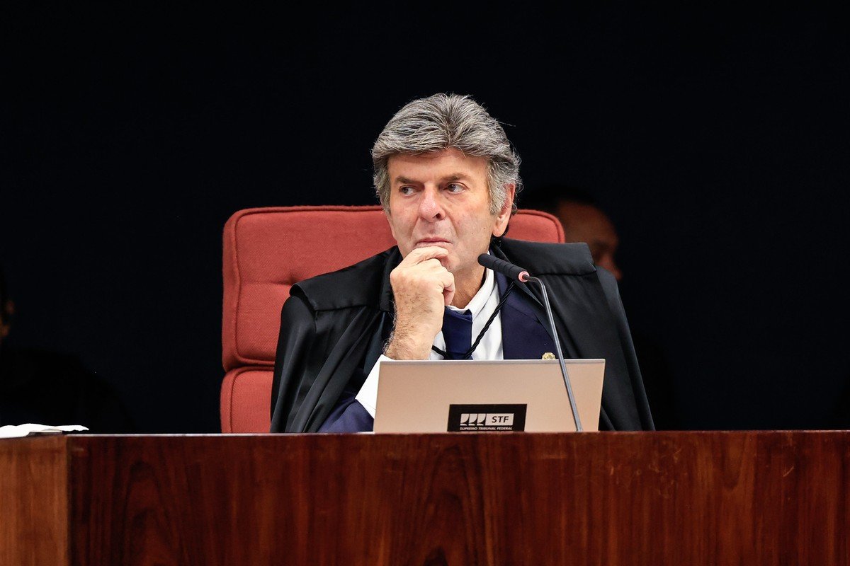 Fux acompanha voto e Carmén Lúcia e vota para derrubar flexibilização da Lei da Ficha Limpa