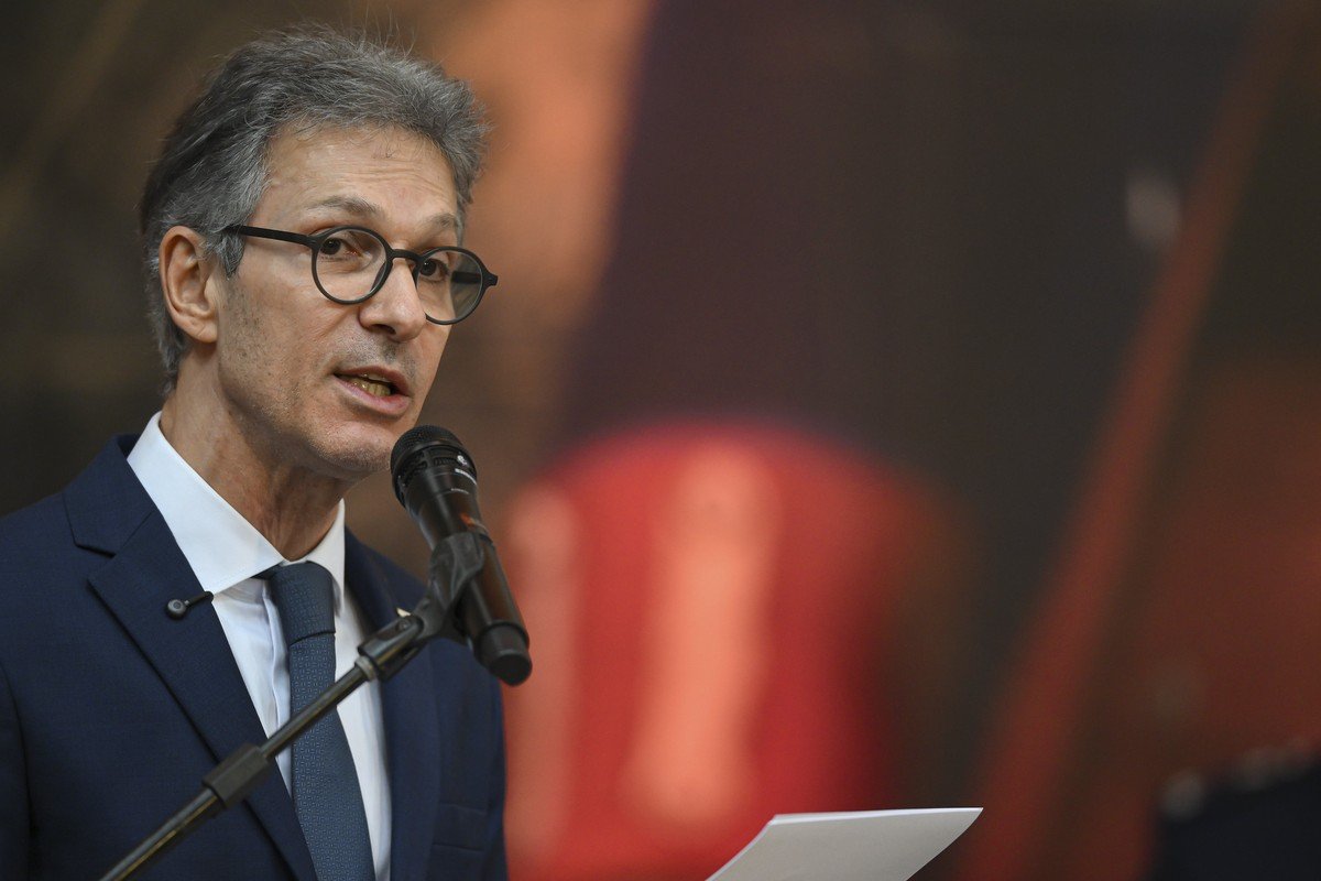 Partido Novo, de Zema, recebeu R$ 1 milhão de Henrique Vorcaro, pai de Daniel Vorcaro