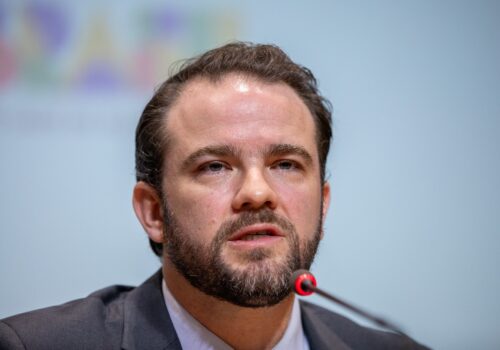 Ministro confirma nova modalidade do Desenrola para quem paga as contas em dia, mas enfrenta juros altos