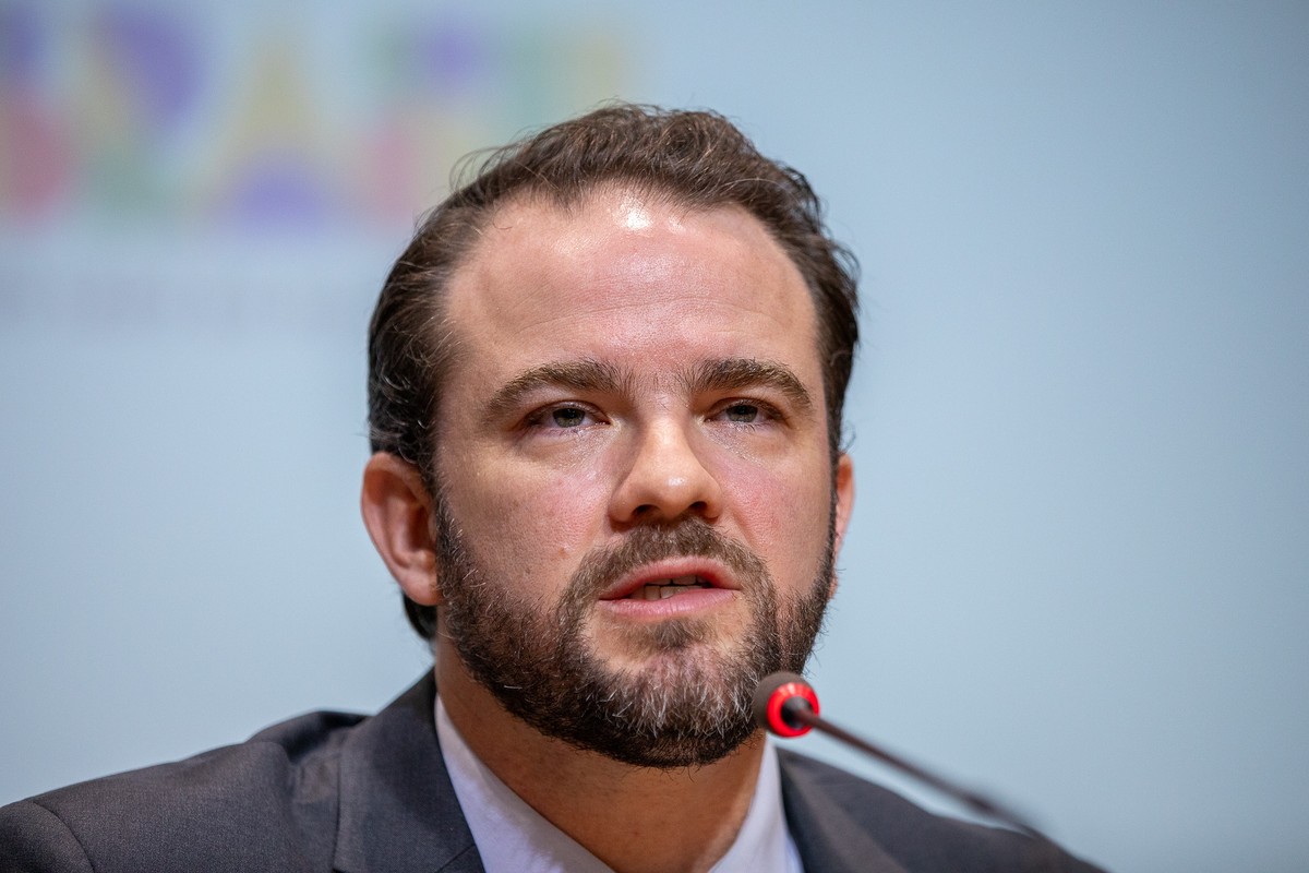 Ministro confirma nova modalidade do Desenrola para quem paga as contas em dia, mas enfrenta juros altos