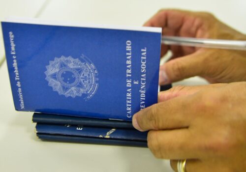 Governo lança campanha em defesa do fim da escala 6x1