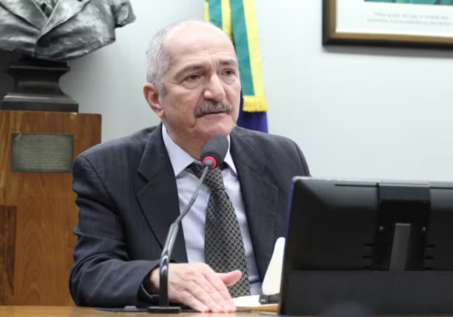 Aldo Rebelo afirma que continua sendo candidato à presidência após processo de expulsão do partido