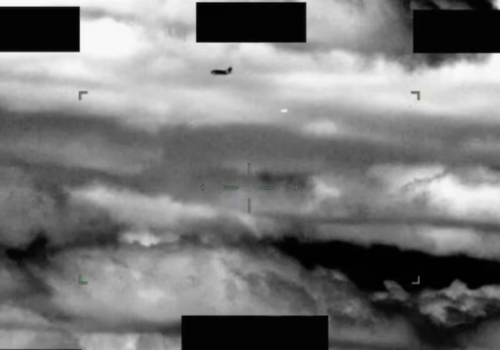 Oficial americano afirmou ter ficado 'sem palavras' ao ver 'orbes laranjas', mostra documento sobre OVNIs