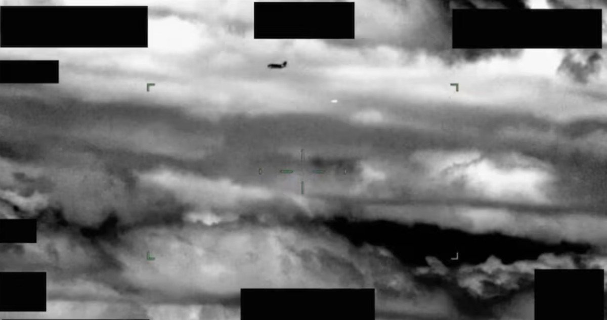 Oficial americano afirmou ter ficado 'sem palavras' ao ver 'orbes laranjas', mostra documento sobre OVNIs
