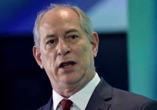Ciro Gomes rejeita disputa presidencial e deve concorrer ao governo do Ceará