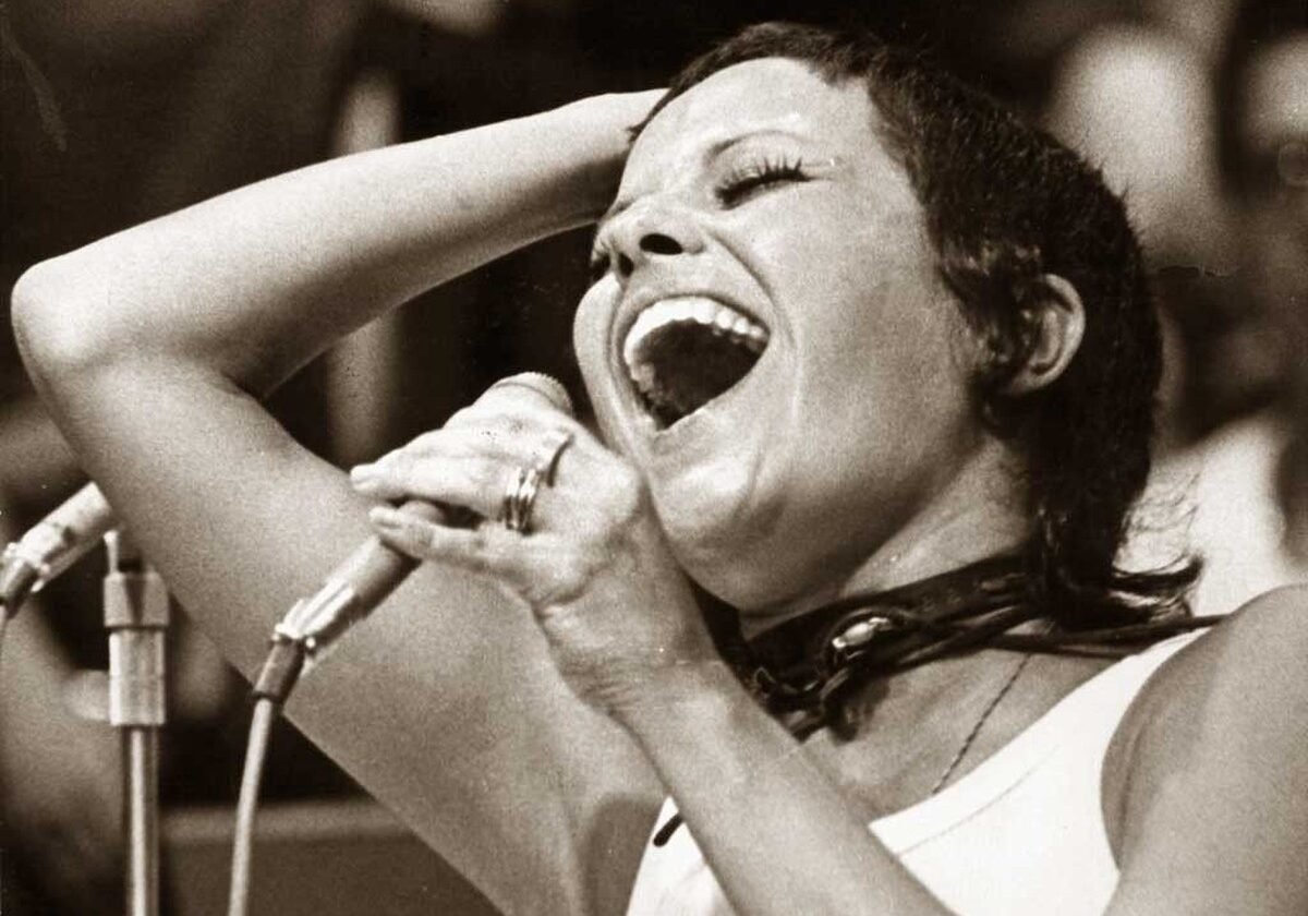 Voz inédita de Elis Regina renasce em nova versão de 'Corsário'