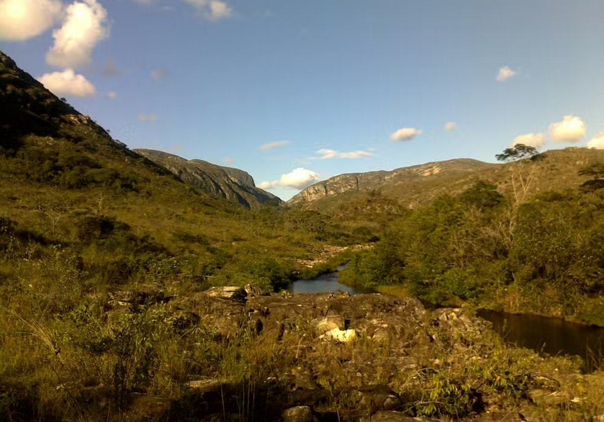 Administração rechaça pichações em pinturas rupestres do Parque Nacional da Serra do Cipó (MG)