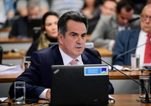 Após operação da PF, Ciro Nogueira se reúne com Alcolumbre