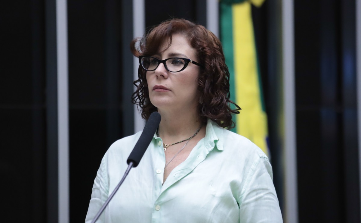 Justiça italiana nega extradição de Carla Zambelli e determina libertação da ex-deputada