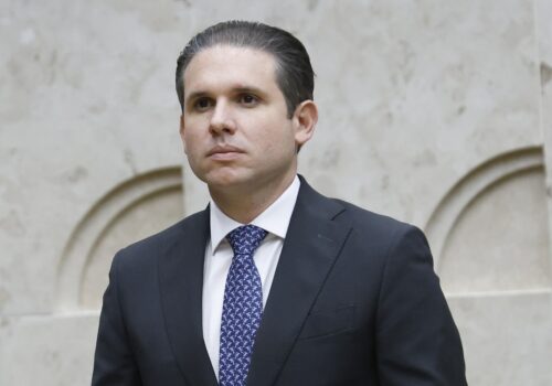 Hugo Motta diz que fim da escala 6x1 será prioridade da Câmara e prevê votação ainda em maio