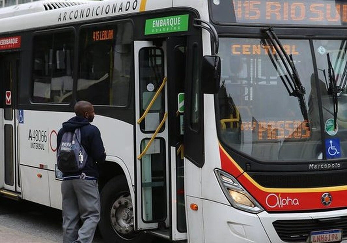 Campanha vai informar passageiros sobre fim do pagamento em dinheiro nos ônibus do Rio