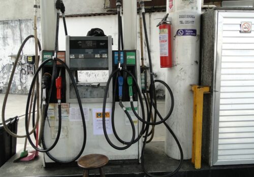 Petrobras anuncia aumento no preço da gasolina vendida para distribuidoras em quase 50 centavos