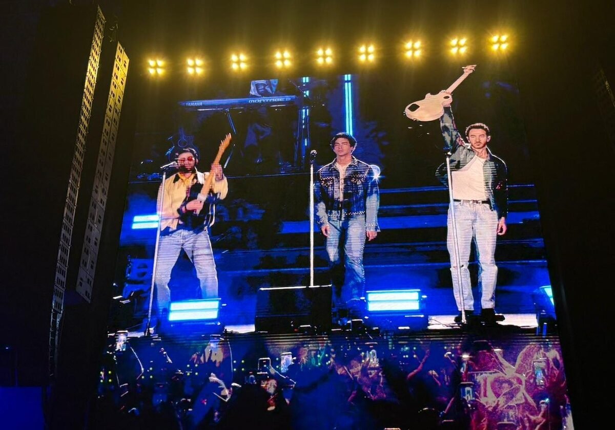 Jonas Brothers fazem show em São Paulo com turnê que celebra 20 anos de carreira