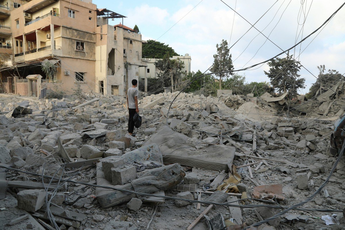 Israel realiza novos ataques no Líbano após Irã suspender bombardeios
