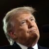 Taxa de aprovação de Trump segue próxima da mínima histórica