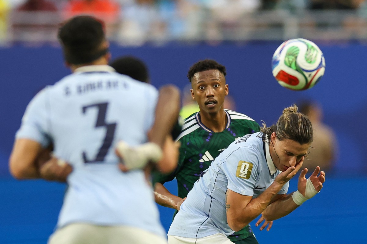 Arábia Saudita e Uruguai empatam em 1 a 1 em partida eletrizante
