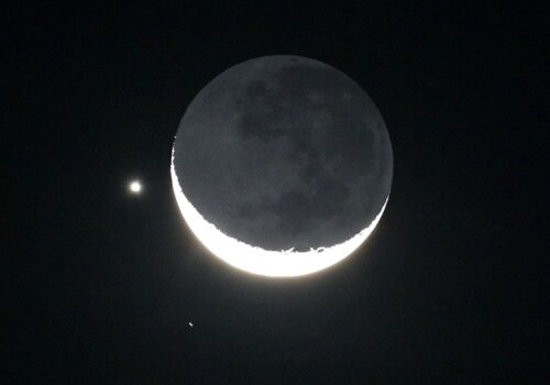 Lua e Vênus voltam a dividir o céu nesta quinta; conjunção encantou observadores em todo o país