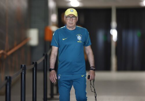 Ancelotti faz mistério sobre escalação e evita revelar time para duelo contra o Japão nesta segunda (29)
