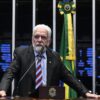 Após reunião com Lula, Jaques Wagner anuncia saída da liderança do governo no Senado
