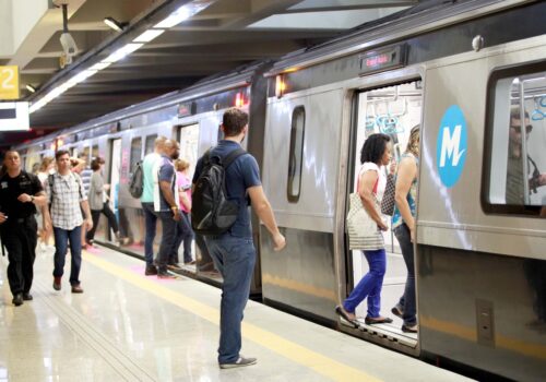 'Metrô precisa ser investimento de estado e custar o mesmo que ônibus', diz presidente do MetrôRio