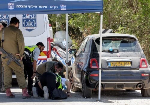Ataque a tiros em Israel mata uma pessoa e deixa cinco feridos neste domingo (7)