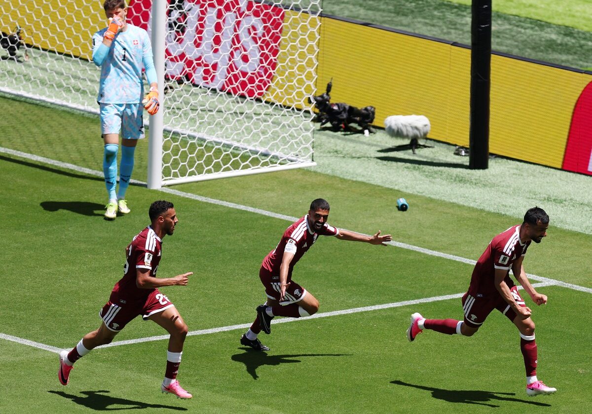 Catar arranca empate com a Suíça nos acréscimos; jogo termina em 1 a 1
