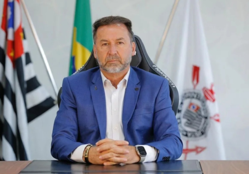 Corinthians tem três ex-presidentes fora do quadro de sócios em uma semana; Augusto Melo é expulso