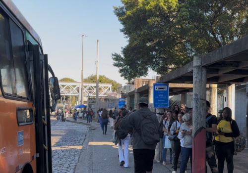 Greve de ônibus entra no segundo dia no Rio de Janeiro