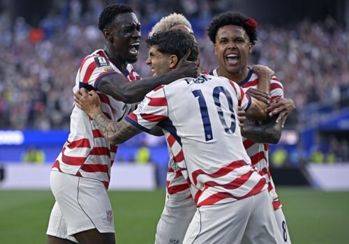 Estados Unidos vencem Austrália e garantem vaga no mata-mata da Copa do Mundo 2026